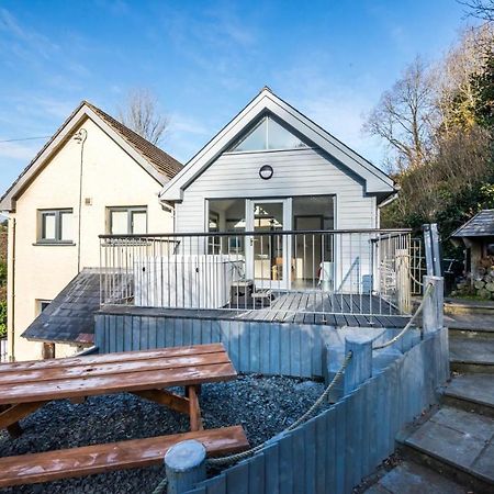 Rock Cottage - 3 Bedroom Holiday Home - フィッシュガード エクステリア 写真